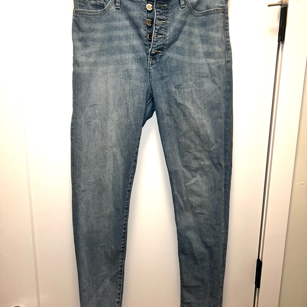 Banana Republic Denim Skinny Jeans in Soft Blue